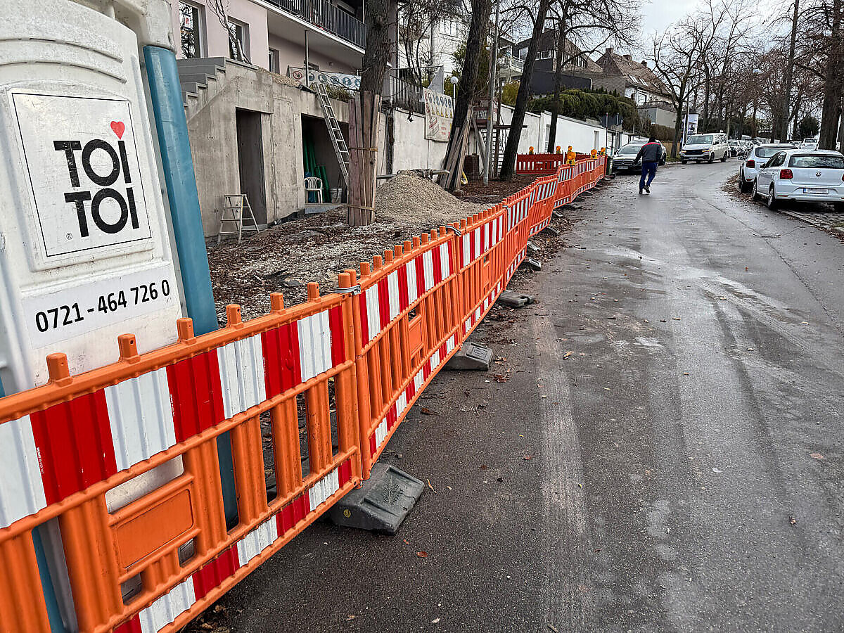 Baustellensicherung und Schutz bestehender Flächen